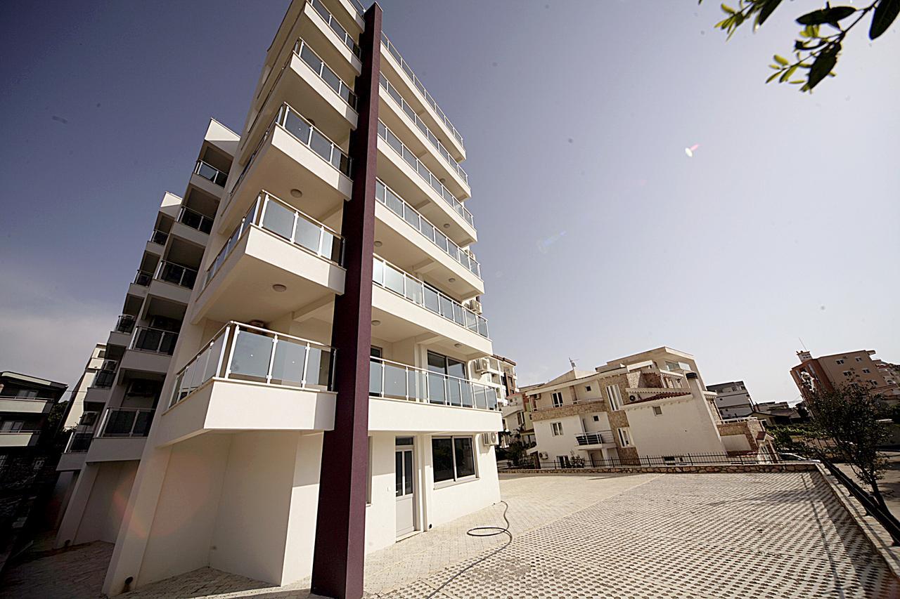 Sea Star Apartment Dobra Voda Exterior photo