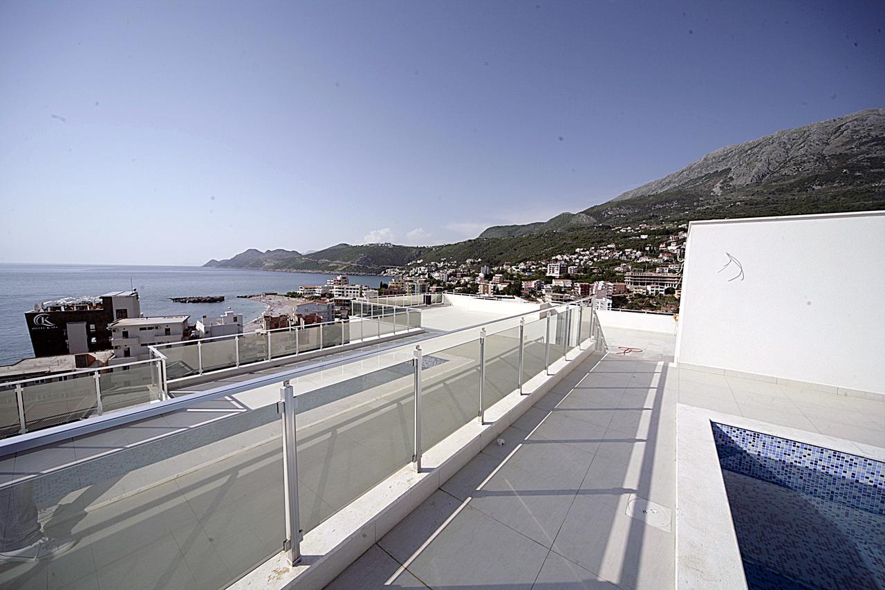 Sea Star Apartment Dobra Voda Exterior photo