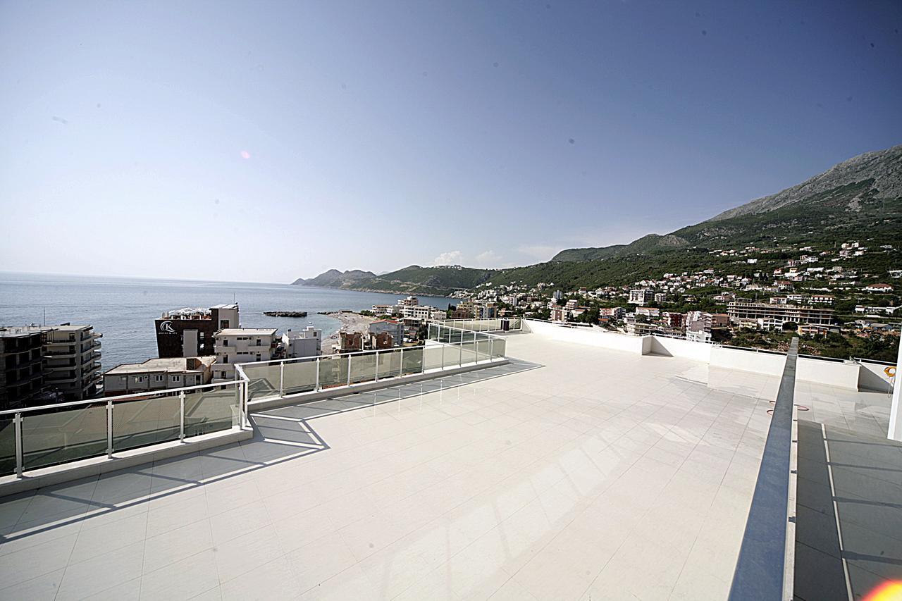 Sea Star Apartment Dobra Voda Exterior photo