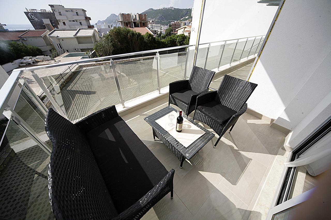 Sea Star Apartment Dobra Voda Exterior photo