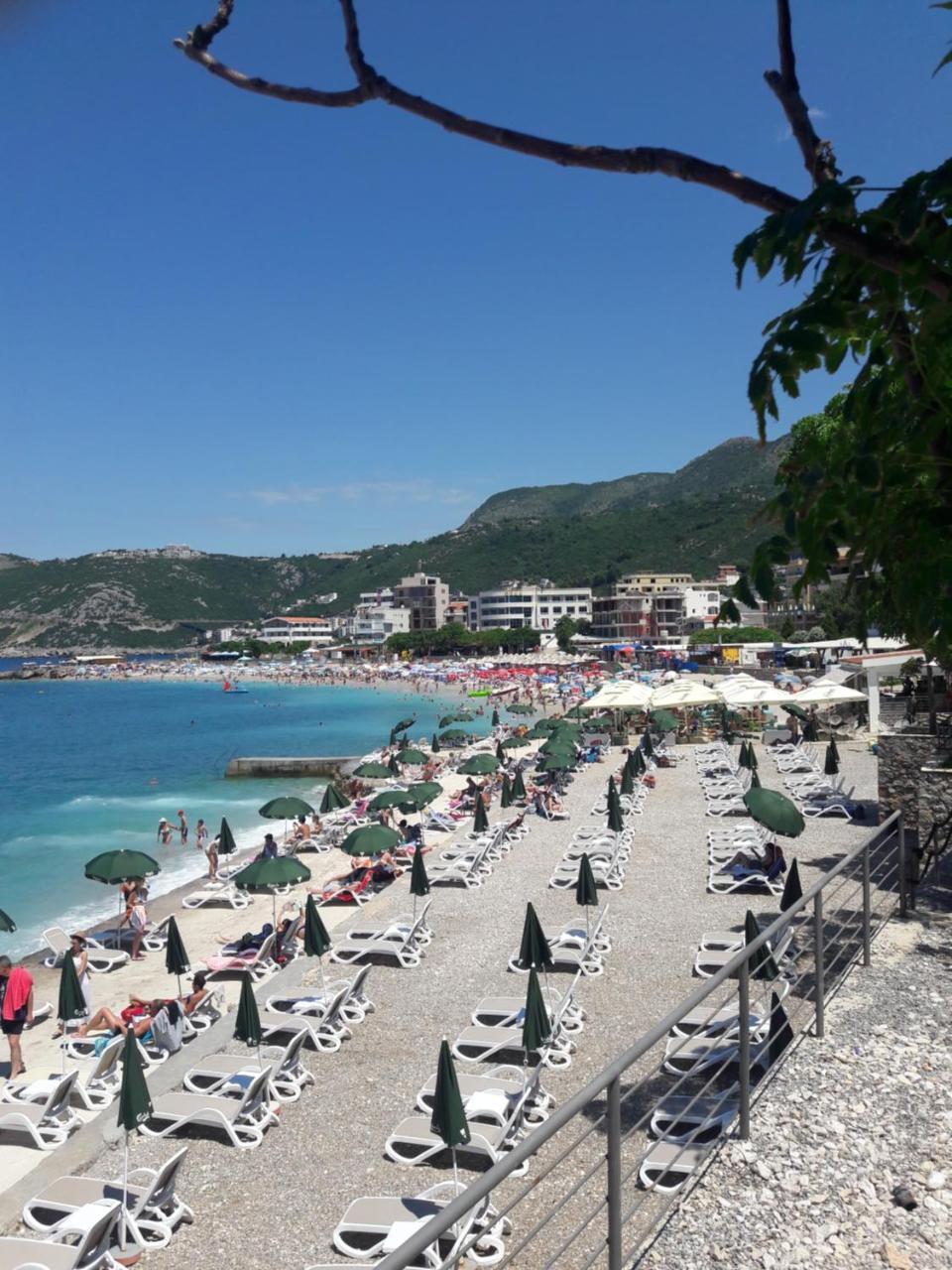 Sea Star Apartment Dobra Voda Exterior photo